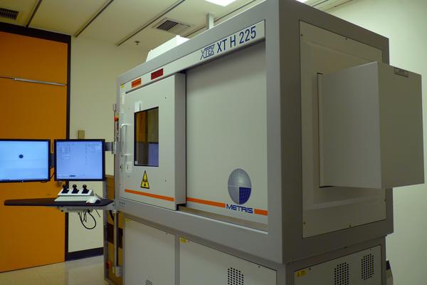Micro CT scanner